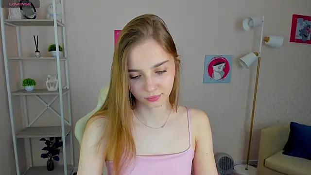 Snapshot of L1na_Reeds chatting on October 16, 2025, 1:14 am L1na Reeds online show from October 16, 2025, 1:14 am