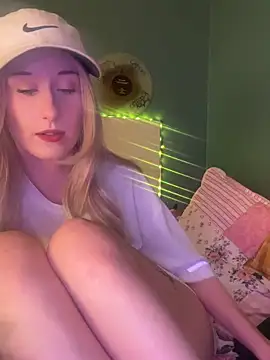 meadowmoon3 online show from March 12, 2026, 1:59 pm