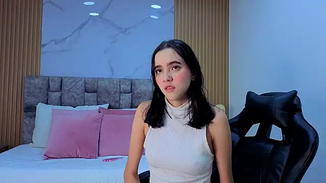 Snapshot of angel__kiss chatting on October 25, 2025, 11:53 am angel kiss online show from October 25, 2025, 11:53 am