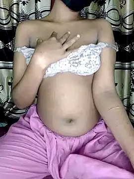 Snapshot of hottywife-03 chatting on May 4, 2026, 1:58 pm hottywife-03 online show from May 4, 2026, 1:58 pm