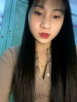 banlinh004 online show from December 14, 2025, 2:55 pm