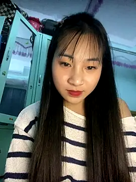 banlinh004 online show from December 15, 2025, 1:50 pm