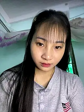 banlinh004 online show from October 7, 2025, 4:46 am