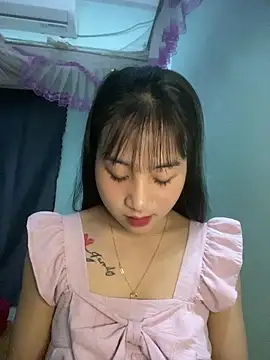 banlinh004 online show from May 3, 2026, 3:15 pm