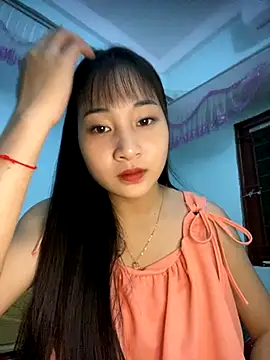 banlinh004 online show from November 8, 2025, 2:53 pm