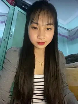 banlinh004 online show from December 22, 2025, 4:07 pm