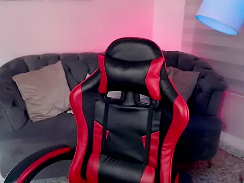 Snapshot of lissascarlett_1 chatting on November 10, 2025, 7:41 pm lissascarlett 1 online show from November 10, 2025, 7:41 pm