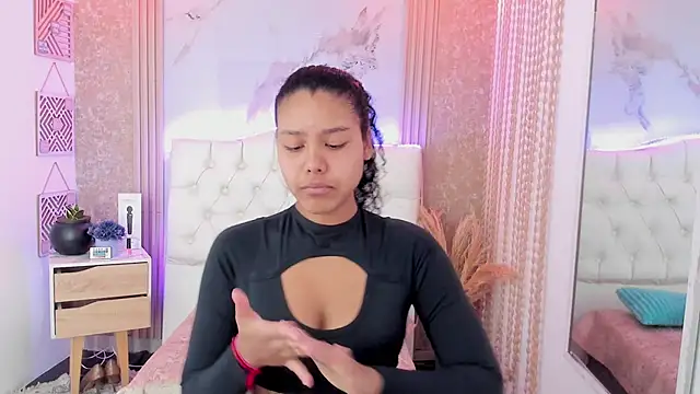 AriaVega online show from February 11, 2026, 1:00 pm