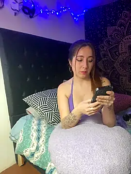 Snapshot of onlymoney18k chatting on October 14, 2025, 3:40 am onlymoney18k online show from October 14, 2025, 3:40 am