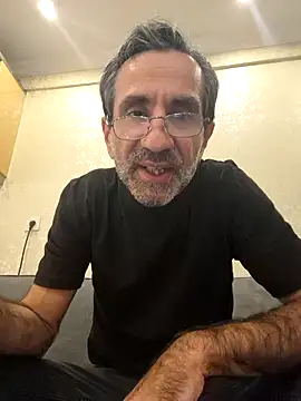 hakannazli online show from October 2, 2025, 4:21 pm