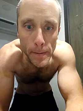 mcxxx87 online show from October 20, 2025, 6:37 am