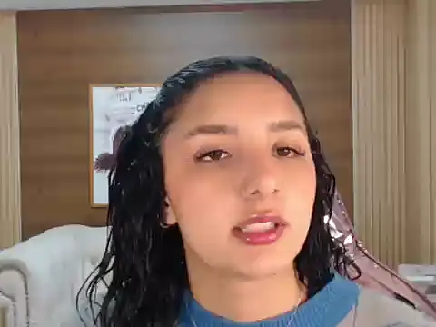 claudina s online show from October 14, 2025, 1:23 pm