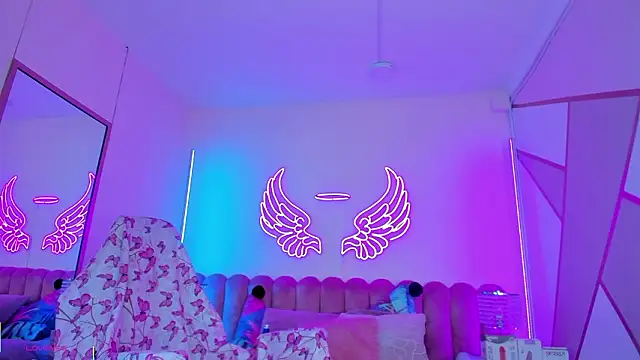 madisson 121 online show from February 4, 2026, 1:17 pm