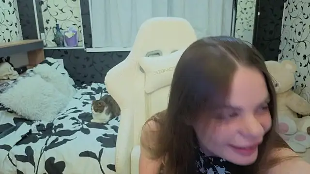 Snapshot of xAlisontiny chatting on May 28, 2026, 9:54 pm xAlisontiny online show from May 28, 2026, 9:54 pm