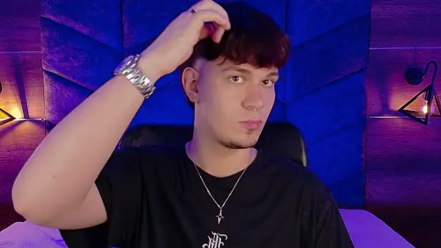 LiamThunder05  online show from October 28, 2025, 3:07 am