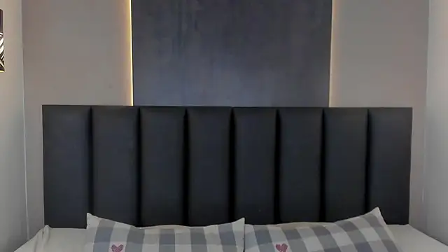 LiamThunder05  online show from November 18, 2025, 3:10 am