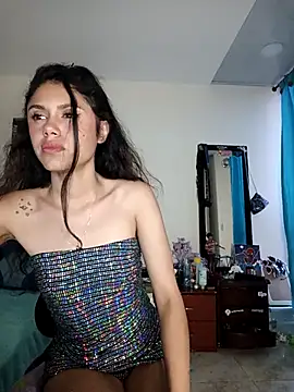 caramel doll   online show from November 12, 2025, 10:13 pm