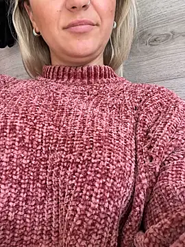 Snapshot of Daiana_Andra chatting on October 24, 2025, 9:41 am Daiana Andra online show from October 24, 2025, 9:41 am