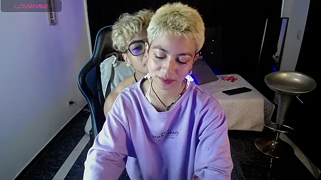 Snapshot of lunarichy22 chatting on December 5, 2025, 2:15 pm lunarichy22 online show from December 5, 2025, 2:15 pm