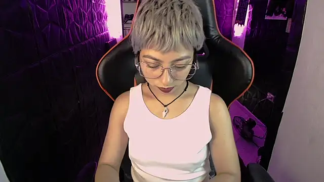 Snapshot of lunarichy22 chatting on February 20, 2026, 8:00 pm lunarichy22 online show from February 20, 2026, 8:00 pm