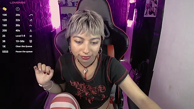 Snapshot of lunarichy22 chatting on February 27, 2026, 8:30 pm lunarichy22 online show from February 27, 2026, 8:30 pm