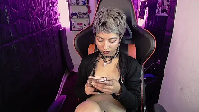 Snapshot of lunarichy22 chatting on February 18, 2026, 8:38 pm lunarichy22 online show from February 18, 2026, 8:38 pm