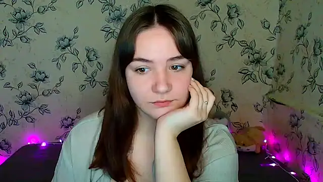 Snapshot of OliviaMontgommery chatting on April 26, 2026, 5:16 am OliviaMontgommery online show from April 26, 2026, 5:16 am