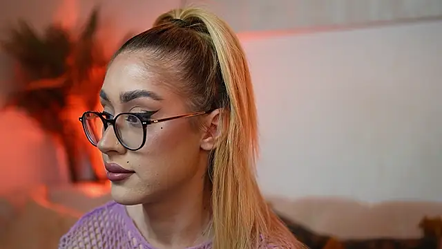 AileenKiss online show from February 17, 2026, 10:18 pm