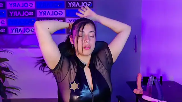 Snapshot of Violetta_Swett_ chatting on October 24, 2025, 1:43 pm Violetta Swett online show from October 24, 2025, 1:43 pm