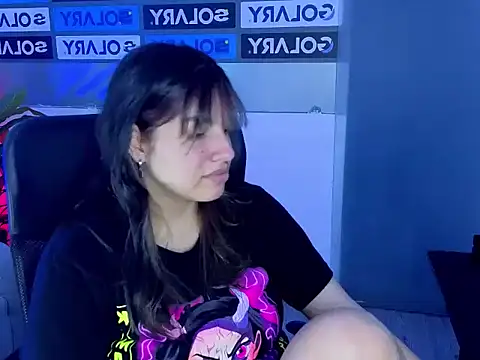 Snapshot of Violetta_Swett_ chatting on November 25, 2025, 7:14 pm Violetta Swett online show from November 25, 2025, 7:14 pm