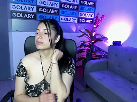 Snapshot of Violetta_Swett_ chatting on October 6, 2025, 12:39 pm Violetta Swett online show from October 6, 2025, 12:39 pm