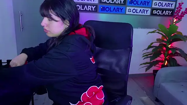 Snapshot of Violetta_Swett_ chatting on November 21, 2025, 1:54 pm Violetta Swett online show from November 21, 2025, 1:54 pm