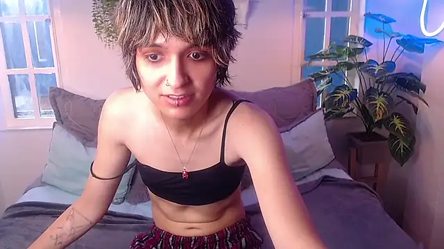 Snapshot of noellee__ chatting on October 21, 2025, 1:54 pm noellee online show from October 21, 2025, 1:54 pm