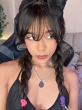 naomi hill1 online show from May 27, 2026, 1:18 pm