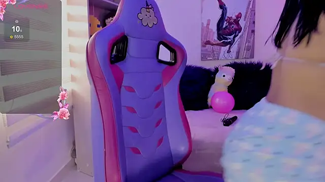 Snapshot of emma_soffia chatting on November 18, 2025, 6:22 pm emma soffia online show from November 18, 2025, 6:22 pm