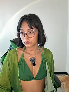 Snapshot of Qadeshoficial chatting on October 25, 2025, 9:04 pm Qadeshoficial online show from October 25, 2025, 9:04 pm