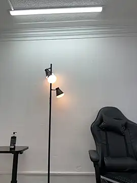 Snapshot of _Sarita_1 chatting on November 18, 2025, 2:27 am Sarita 1 online show from November 18, 2025, 2:27 am