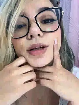 Amy thompson01 online show from October 20, 2025, 8:15 am