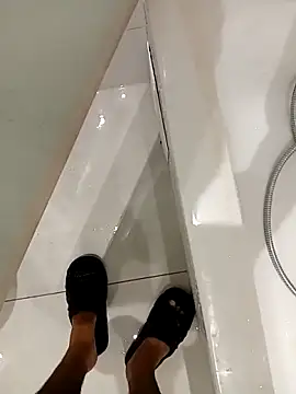 Snapshot of Dickzilla_69 chatting on October 22, 2025, 11:20 am Dickzilla 69 online show from October 22, 2025, 11:20 am