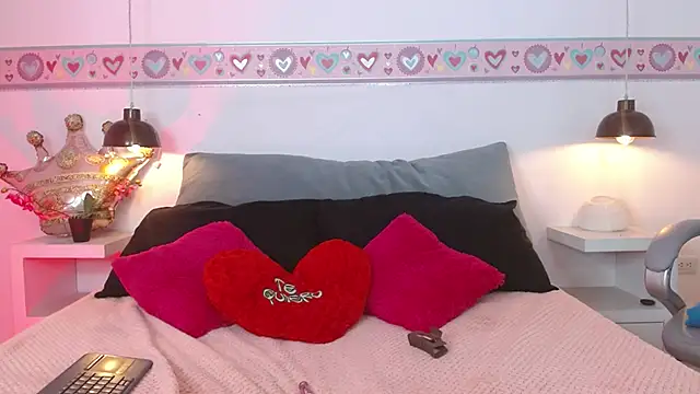 Snapshot of Suzy1_ chatting on February 19, 2026, 7:22 pm Suzy1 online show from February 19, 2026, 7:22 pm