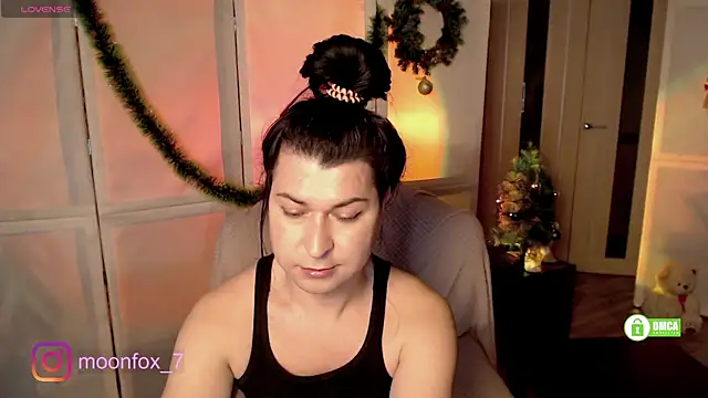 Snapshot of micromouse_mo chatting on December 31, 2024, 11:53 am micromouse mo online show from December 31, 2024, 11:53 am