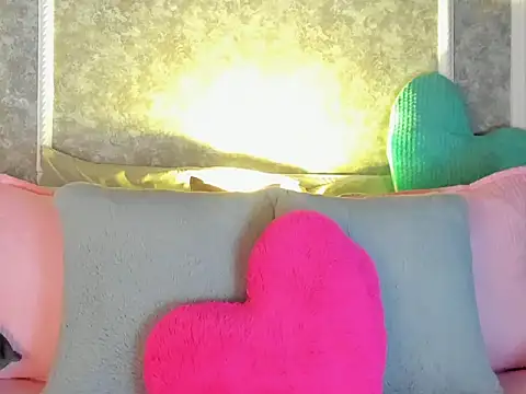  victoriaa  lois online show from October 17, 2025, 8:32 pm