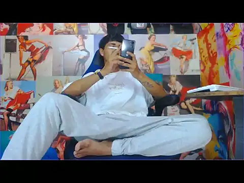 Snapshot of dazo_vnzl12 chatting on December 4, 2025, 2:10 am dazo vnzl12 online show from December 4, 2025, 2:10 am