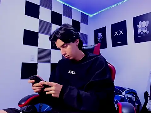 jeycobb online show from December 3, 2025, 12:04 pm