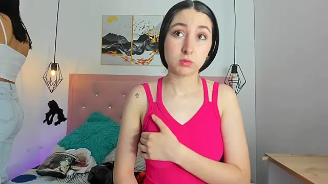 kiara and christy online show from October 16, 2025, 12:35 pm