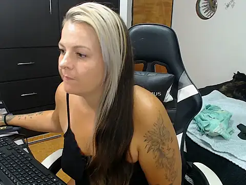 Snapshot of perlagoloza05 chatting on October 8, 2025, 3:19 am perlagoloza05 online show from October 8, 2025, 3:19 am