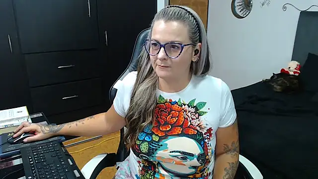 Snapshot of perlagoloza05 chatting on October 28, 2025, 3:51 am perlagoloza05 online show from October 28, 2025, 3:51 am