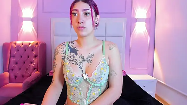 Snapshot of ZammyRossee chatting on February 10, 2026, 3:16 am ZammyRossee online show from February 10, 2026, 3:16 am