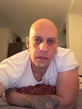 Snapshot of Kobradera1984 chatting on October 30, 2025, 10:50 pm Kobradera1984 online show from October 30, 2025, 10:50 pm