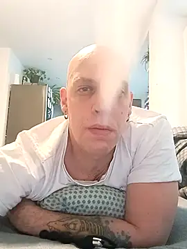 Kobradera1984 online show from December 1, 2025, 8:48 am